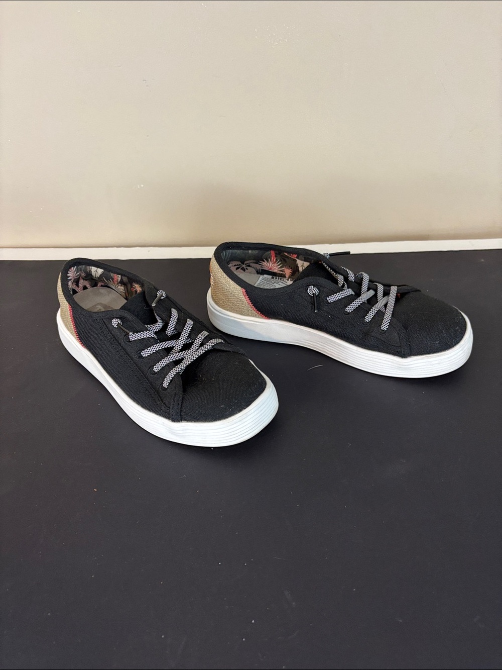 Hey Dude Cody Craft Black and Tan Canvas Slip-on Shoes Size 6 - Picture 5 of 15